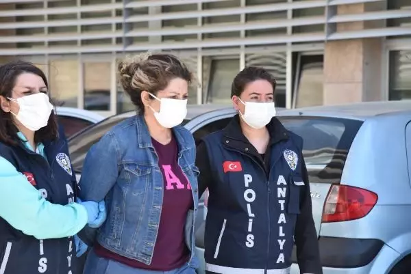 Antalya'da takip ettikleri kişilerin araçlarından para çaldıkları iddiasıyla yakalanan 3 şüpheli tutuklandı Antalya'da takip ettikleri kişilerin araçlarından para çaldıkları iddiasıyla yakalanan 3 şüpheli tutuklandı