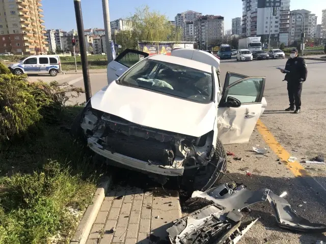 Son dakika haberleri! Ankara'da feci kaza: 3'ü çocuk 7 yaralı Son dakika haberleri! Ankara'da feci kaza: 3'ü çocuk 7 yaralı