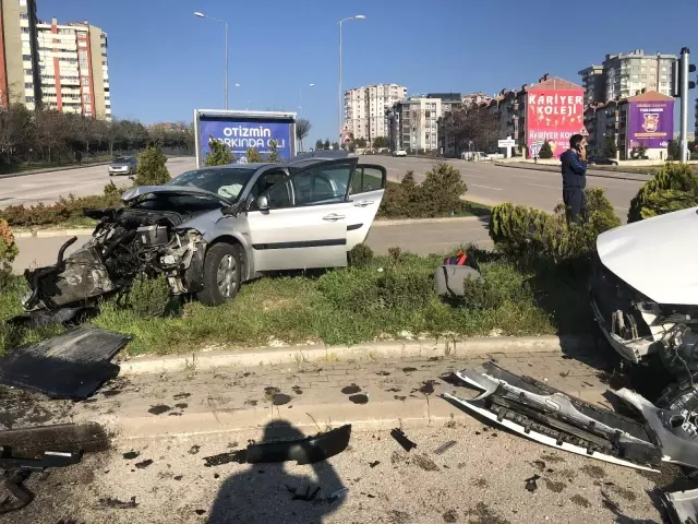 Son dakika haberleri! Ankara'da feci kaza: 3'ü çocuk 7 yaralı Son dakika haberleri! Ankara'da feci kaza: 3'ü çocuk 7 yaralı