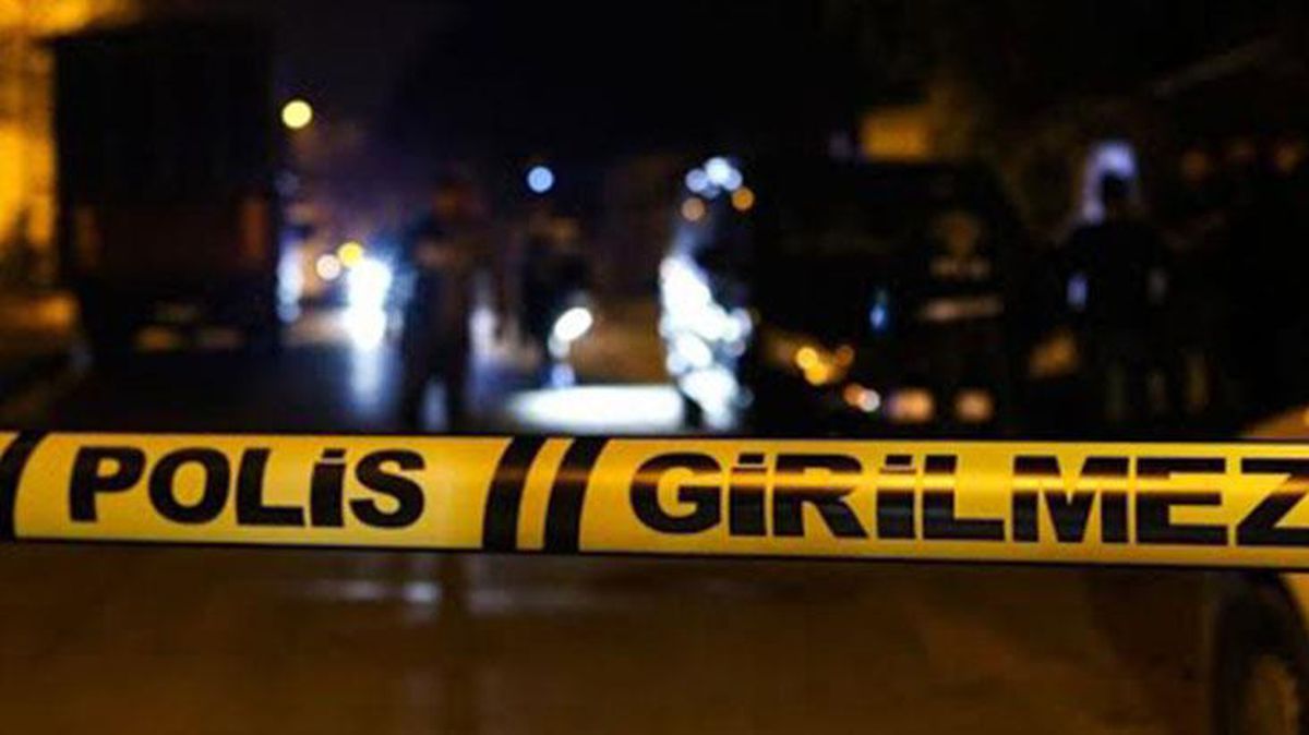 Annesini öldürüp valize koyan cani evlat, uyurken polise yakalandı
