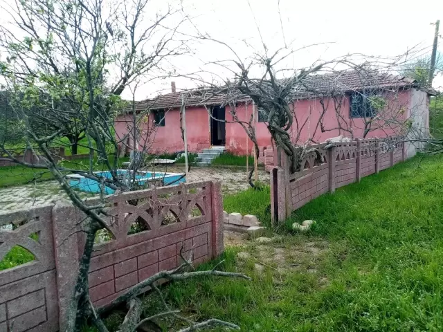 Bağ evinin kapısını çalan hırsızlara ilginç tepki: 'Çok ihtiyacınız varsa gelin bir kapı da ben hediye edeyim' Bağ evinin kapısını çalan hırsızlara ilginç tepki: 'Çok ihtiyacınız varsa gelin bir kapı da ben hediye edeyim'