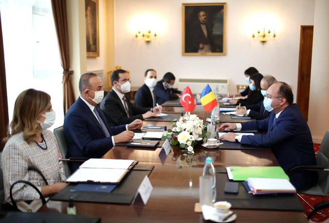 bakan cavusoglu romanyali mevkidasi aurescu i 3 14083661 o