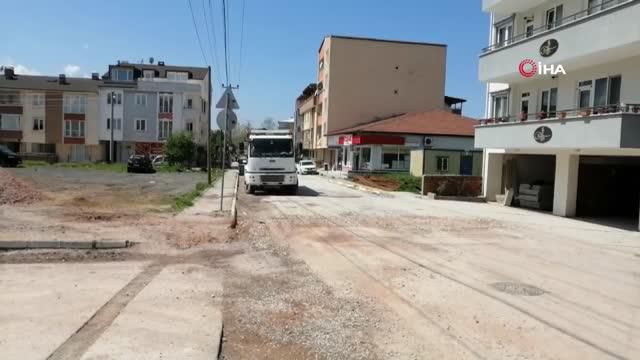 caddede giderken otomobili ile cukura dustu 3 14084623 o