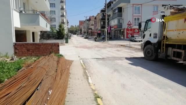 caddede giderken otomobili ile cukura dustu 4 14084623 o