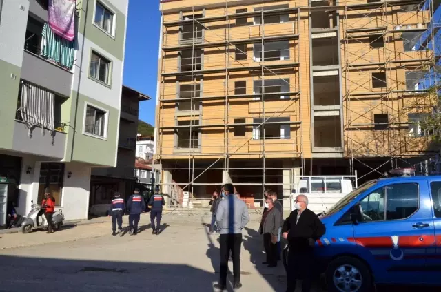 Çalışmak için geldiği inşaattan düşen genç, hayatını kaybetti Çalışmak için geldiği inşaattan düşen genç, hayatını kaybetti