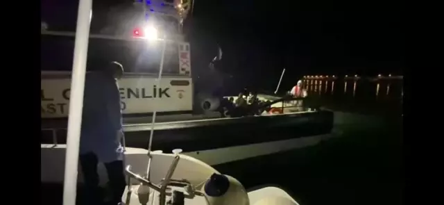 Çanakkale açıklarında 101 düzensiz göçmen kurtarıldı Çanakkale açıklarında 101 düzensiz göçmen kurtarıldı