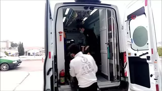 'Çatıyı onarayım' derken 4 metre yüksekten yere düşüp yaralandı 'Çatıyı onarayım' derken 4 metre yüksekten yere düşüp yaralandı