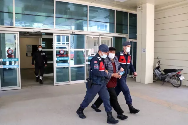 Cinayet zanlısından gazetecilere tepki: 'Çekme lan, adaleti mi savunacaksınız sanki bana?' Cinayet zanlısından gazetecilere tepki: 'Çekme lan, adaleti mi savunacaksınız sanki bana?'
