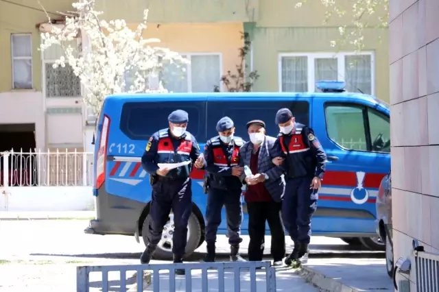 Cinayet zanlısından gazetecilere tepki: 'Çekme lan, adaleti mi savunacaksınız sanki bana?' Cinayet zanlısından gazetecilere tepki: 'Çekme lan, adaleti mi savunacaksınız sanki bana?'