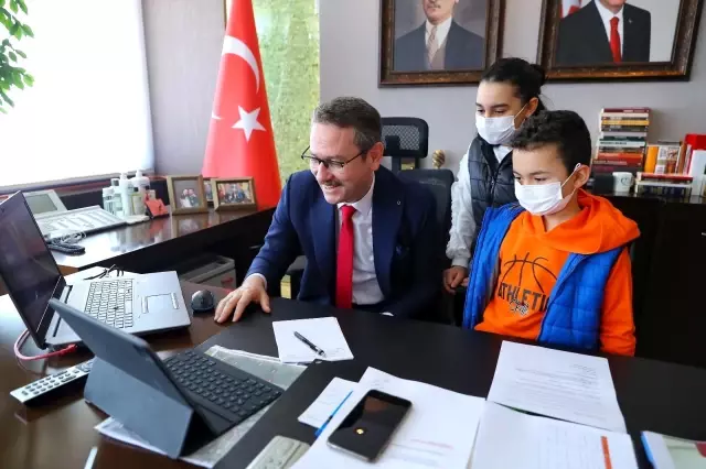 Çocuklar sordu Başkan Kartoğlu cevapladı Çocuklar sordu Başkan Kartoğlu cevapladı