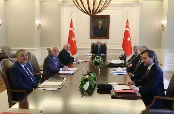Cumhurbaşkanlığı Yüksek İstişare Kurulu toplandı Cumhurbaşkanlığı Yüksek İstişare Kurulu toplandı