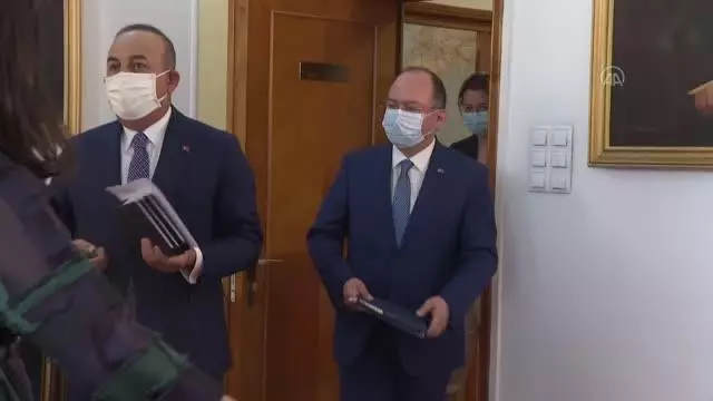 Dışişleri Bakanı Çavuşoğlu, Rumen mevkidaşı Aurescu'yla bir araya geldi Dışişleri Bakanı Çavuşoğlu, Rumen mevkidaşı Aurescu'yla bir araya geldi