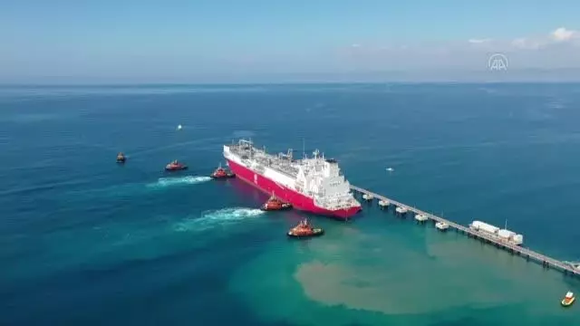 Türkiye'nin ilk FSRU'su Ertuğrul Gazi, BOTAŞ Dörtyol Terminali'ne yanaştı (2)