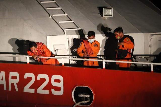 Dünya kayıp denizaltı için seferber oldu! Kötü olansa yalnızca 72 saatlik oksijeni kaldı Dünya kayıp denizaltı için seferber oldu! Kötü olansa yalnızca 72 saatlik oksijeni kaldı