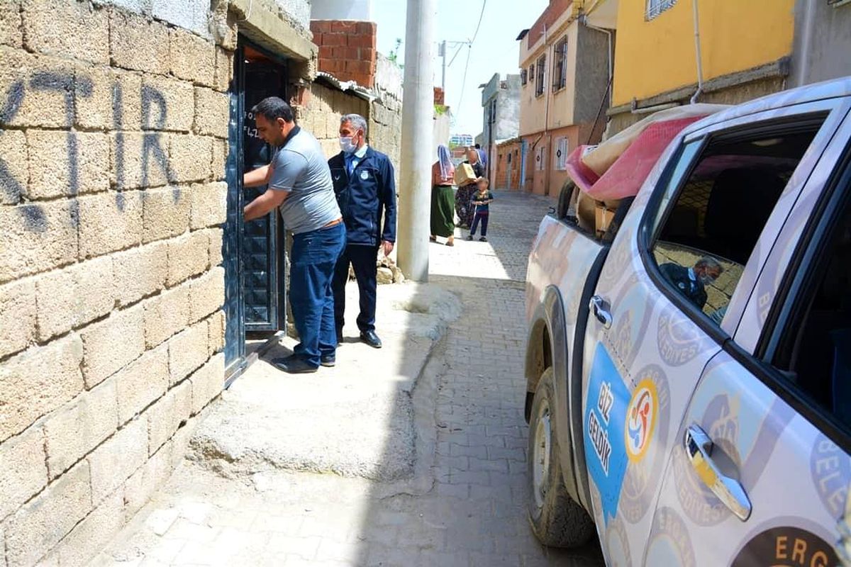 Ergani'de ihtiyaç sahiplerine ramazan yardımı yapıldı
