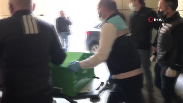 fabrikada pres makinesine sikisan isci hayati 2 14084561 o