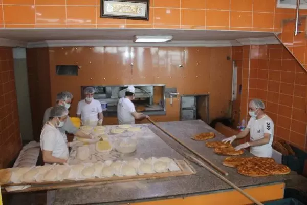 Fırıncılardan askıda pide