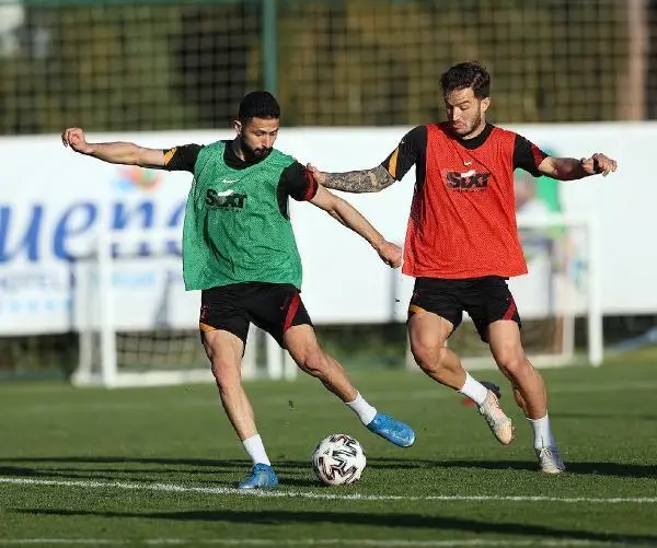Galatasaray, Antalyaspor maçı hazırlıklarına Belek'te başladı Galatasaray, Antalyaspor maçı hazırlıklarına Belek'te başladı