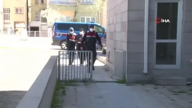 Gelinini ve birlikte yakaladığı şahsı öldüren kayınpeder tutuklandı Gelinini ve birlikte yakaladığı şahsı öldüren kayınpeder tutuklandı