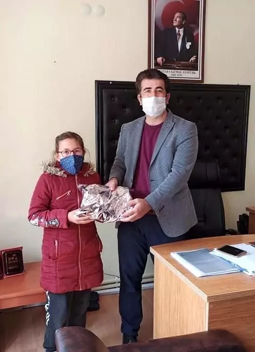 Gençlik Spor, Yetenekli Minikleri Ödüllendirdi Gençlik Spor, Yetenekli Minikleri Ödüllendirdi