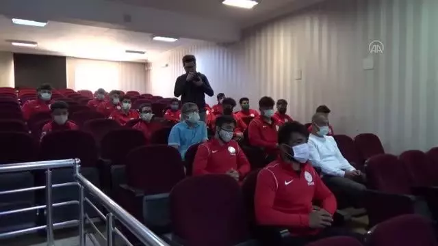 KAHRAMANMARAŞ - Şampiyonada derece elde eden güreşçilere çeşitli hediyeler verildi KAHRAMANMARAŞ - Şampiyonada derece elde eden güreşçilere çeşitli hediyeler verildi
