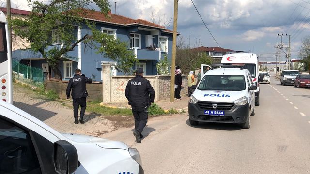 karnina sapladigi bicakla kendini oldurmeye 3 14082609 o