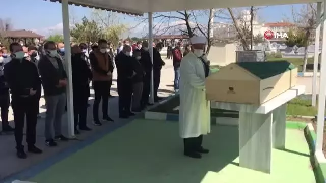 Korona virüs 36 yaşındaki öğretmeni hayattan kopardı Korona virüs 36 yaşındaki öğretmeni hayattan kopardı