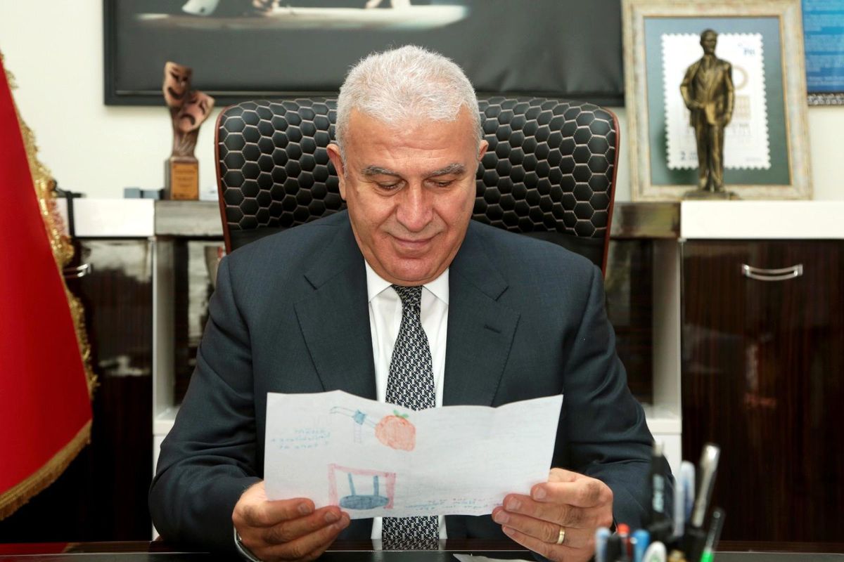 Minik Begüm'den Başkan Atay'a mektup