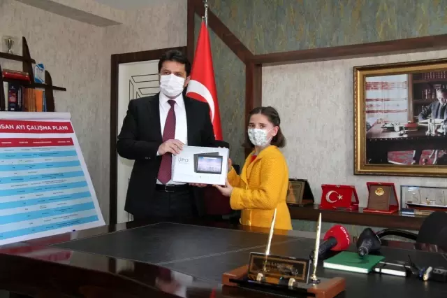 Minik Milli Eğitim Müdüründen, temizlik, maske ve mesafe çağrısı Minik Milli Eğitim Müdüründen, temizlik, maske ve mesafe çağrısı