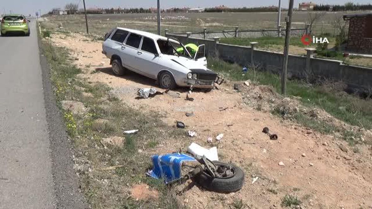 Son dakika haber! Otomobil uyarı levhasına çarparak takla attı, 2 kişi ölümden döndü