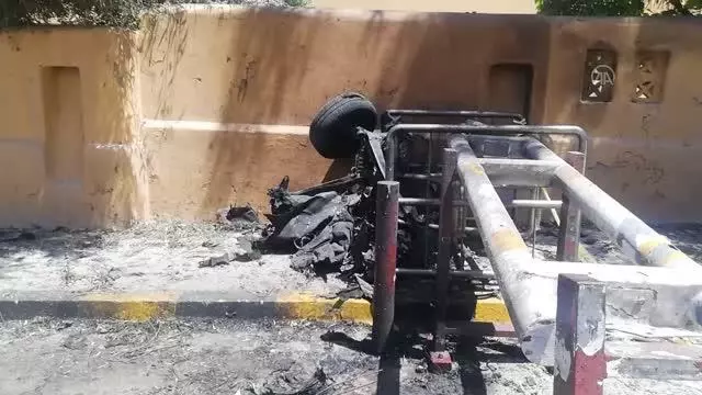 Pakistan'da bir otelin otoparkında meydana gelen patlamada ölenlerin sayısı 5'e yükseldi Pakistan'da bir otelin otoparkında meydana gelen patlamada ölenlerin sayısı 5'e yükseldi