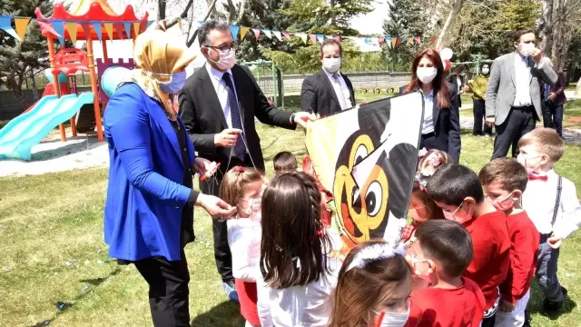Prof. Dr. Aksoy: 'Çocuklarımıza güzel bir gelecek sunmak için çalışıyoruz'