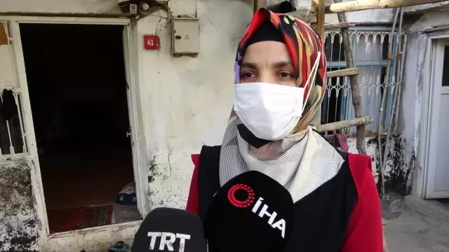 Sıcak sıcak hazırlanan iftar yemekleri tek tek evlere bırakılıyor