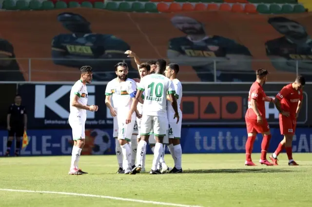Süper Lig: Aytemiz Alanyaspor: 2 - Gaziantep FK: 2 (İlk yarı) Süper Lig: Aytemiz Alanyaspor: 2 - Gaziantep FK: 2 (İlk yarı)