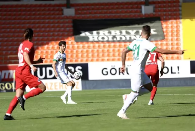 Süper Lig: Aytemiz Alanyaspor: 2 - Gaziantep FK: 2 (İlk yarı) Süper Lig: Aytemiz Alanyaspor: 2 - Gaziantep FK: 2 (İlk yarı)