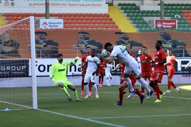 Süper Lig: Aytemiz Alanyaspor: 2 - Gaziantep FK: 2 (İlk yarı) Süper Lig: Aytemiz Alanyaspor: 2 - Gaziantep FK: 2 (İlk yarı)