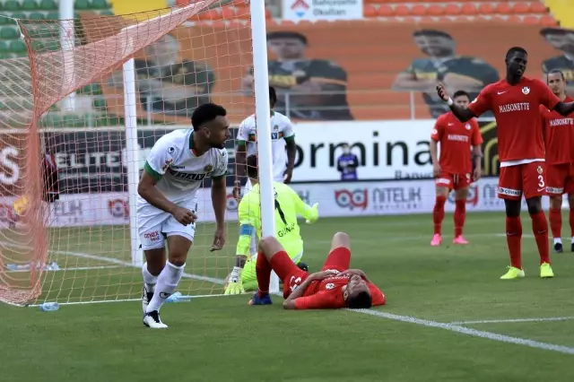 Süper Lig: Aytemiz Alanyaspor: 2 - Gaziantep FK: 2 (İlk yarı) Süper Lig: Aytemiz Alanyaspor: 2 - Gaziantep FK: 2 (İlk yarı)