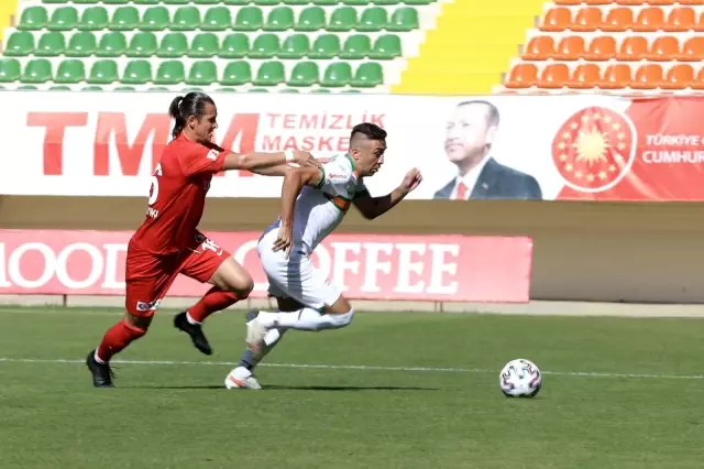 Süper Lig: Aytemiz Alanyaspor: 2 - Gaziantep FK: 2 (İlk yarı) Süper Lig: Aytemiz Alanyaspor: 2 - Gaziantep FK: 2 (İlk yarı)