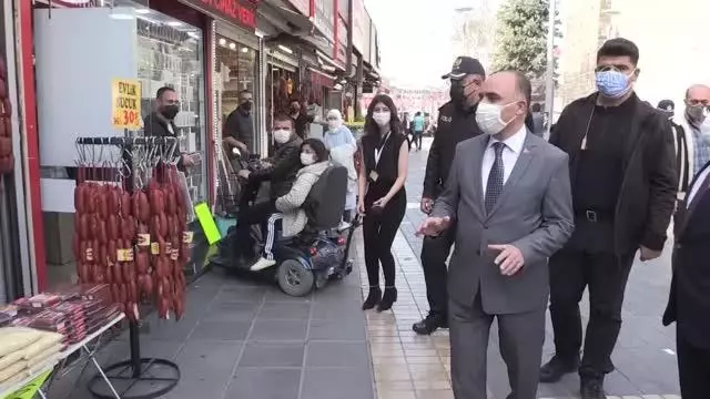 Doğu Anadolu'da sokağa çıkma kısıtlamasıyla cadde ve sokaklar sessizliğe büründü Doğu Anadolu'da sokağa çıkma kısıtlamasıyla cadde ve sokaklar sessizliğe büründü