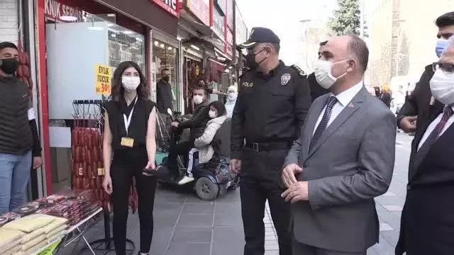 Doğu Anadolu'da sokağa çıkma kısıtlamasıyla cadde ve sokaklar sessizliğe büründü Doğu Anadolu'da sokağa çıkma kısıtlamasıyla cadde ve sokaklar sessizliğe büründü