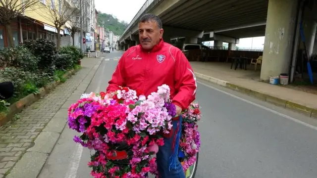 21 bin liralık masraf yapıp muhtarlık seçimlerini kaybedince, kazdığı mezarların fiyatına zam yaptı 21 bin liralık masraf yapıp muhtarlık seçimlerini kaybedince, kazdığı mezarların fiyatına zam yaptı