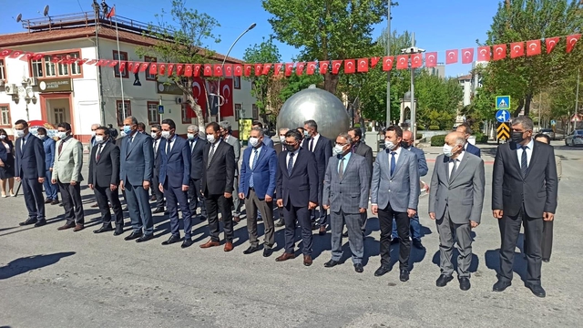 23 Nisan'a sade kutlama 23 Nisan'a sade kutlama