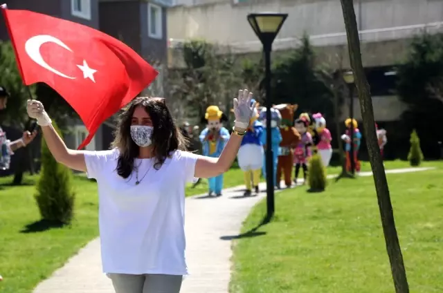 23 Nisan coşkusu Maltepe sokaklarına taştı 23 Nisan coşkusu Maltepe sokaklarına taştı