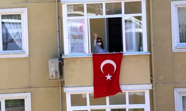 23 Nisan coşkusu Maltepe sokaklarına taştı 23 Nisan coşkusu Maltepe sokaklarına taştı