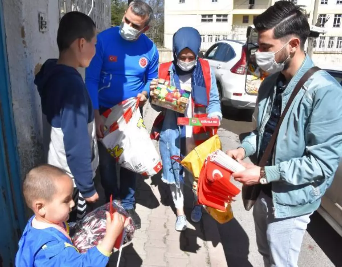 23 Nisan'da mülteci çocukları da unutulmadı