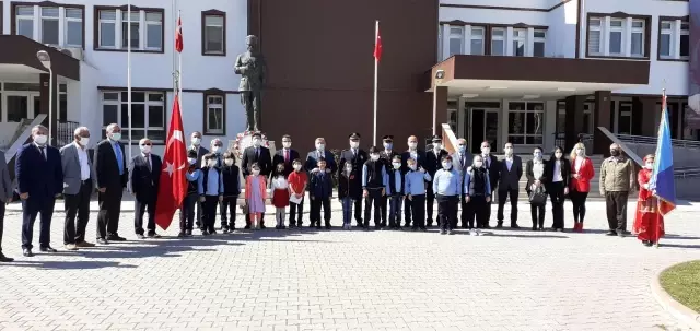 23 Nisan Osmancık'ta törenle kutlandı 23 Nisan Osmancık'ta törenle kutlandı