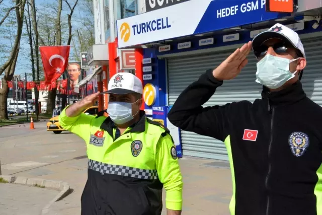Hendek ve Karasu'da 23 Nisan Ulusal Egemenlik ve Çocuk Bayramı kutlandı Hendek ve Karasu'da 23 Nisan Ulusal Egemenlik ve Çocuk Bayramı kutlandı