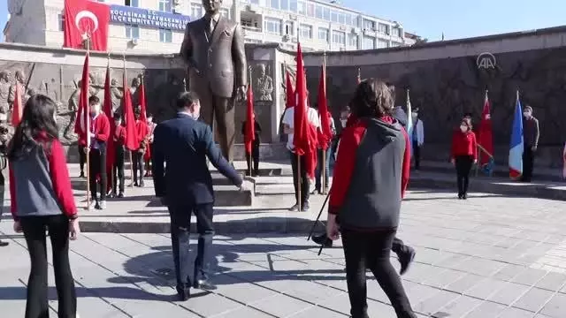 23 Nisan Ulusal Egemenlik ve Çocuk Bayramı kutlanıyor 23 Nisan Ulusal Egemenlik ve Çocuk Bayramı kutlanıyor