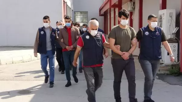 ADANA'DA FETÖ OPERASYONUNA 3 TUTUKLAMA ADANA'DA FETÖ OPERASYONUNA 3 TUTUKLAMA