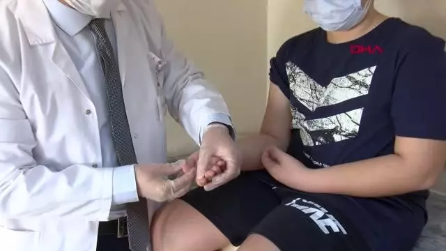 Son dakika haberleri! ADANA ŞEKER ÖLÇÜMÜ İÇİN SÜREKLİ PARMAKLARI DELİNEN ÇOCUKLAR SENSÖR DESTEĞİ İSTİYOR Son dakika haberleri! ADANA ŞEKER ÖLÇÜMÜ İÇİN SÜREKLİ PARMAKLARI DELİNEN ÇOCUKLAR SENSÖR DESTEĞİ İSTİYOR